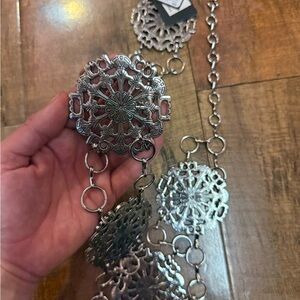 Windsor Silver Snowflake Medallion Chain Belt Western Statement Waist Belt NWT